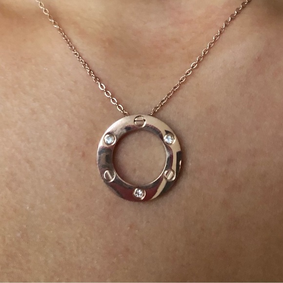 Screw Circle Zirconia Rose Gold Pendant Necklace - Picture 5 of 11